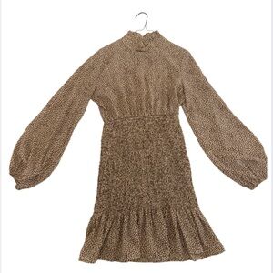 BEIGE HEART PRINT RUFFLE DRESS